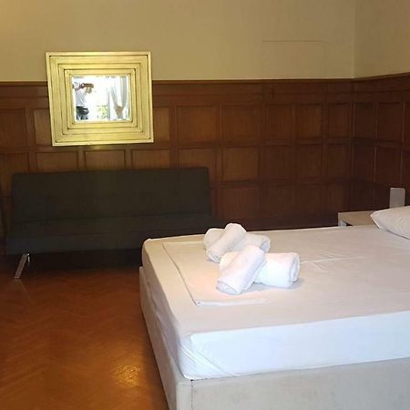 Violet Errathens Apartment - Athens Center, 7 Bd, 3 Bath Dış mekan fotoğraf