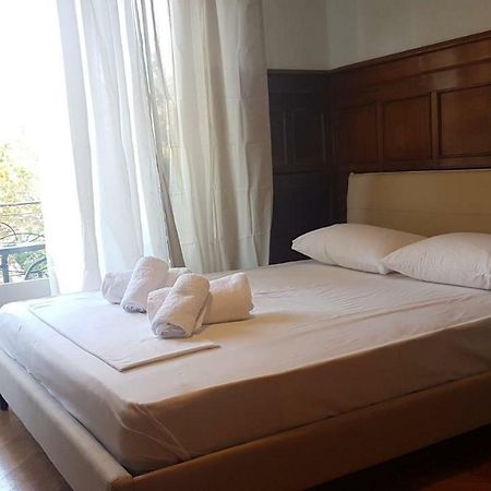 Violet Errathens Apartment - Athens Center, 7 Bd, 3 Bath Dış mekan fotoğraf