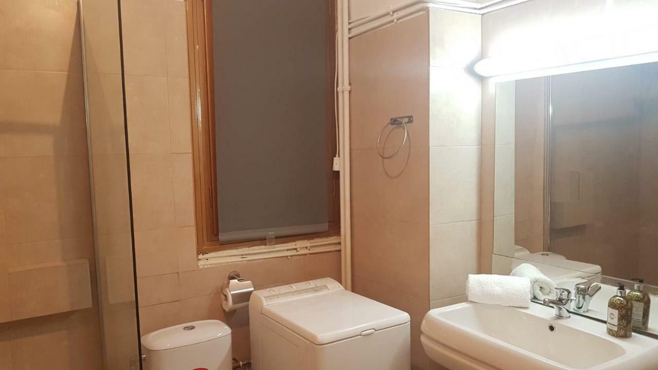 Violet Errathens Apartment - Athens Center, 7 Bd, 3 Bath Dış mekan fotoğraf
