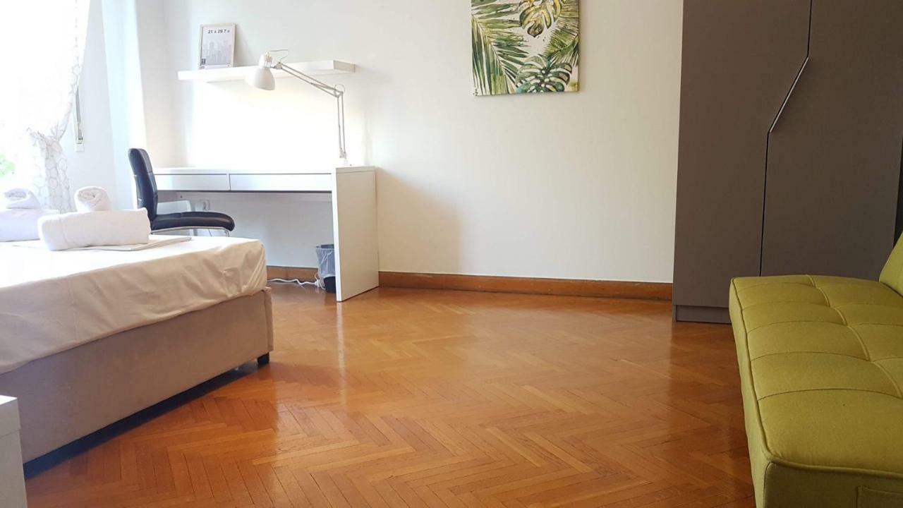 Violet Errathens Apartment - Athens Center, 7 Bd, 3 Bath Dış mekan fotoğraf