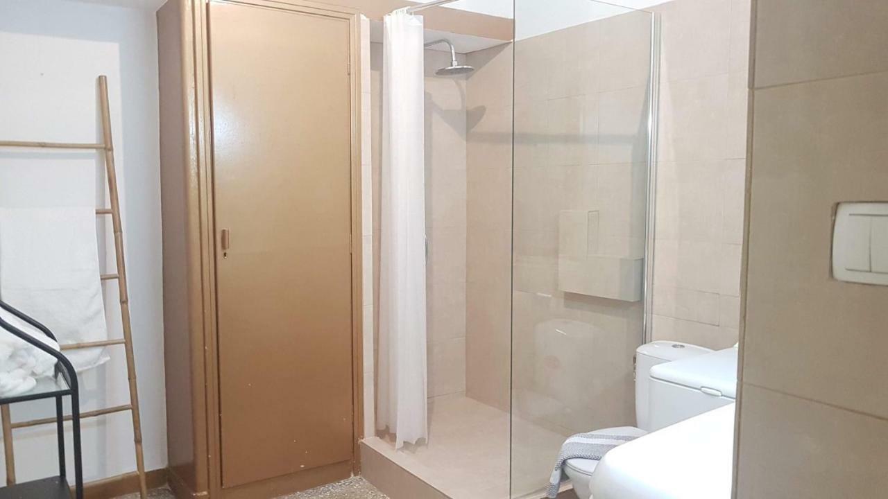 Violet Errathens Apartment - Athens Center, 7 Bd, 3 Bath Dış mekan fotoğraf