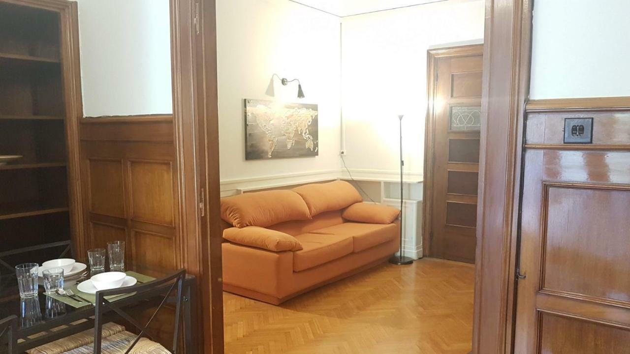 Violet Errathens Apartment - Athens Center, 7 Bd, 3 Bath Dış mekan fotoğraf