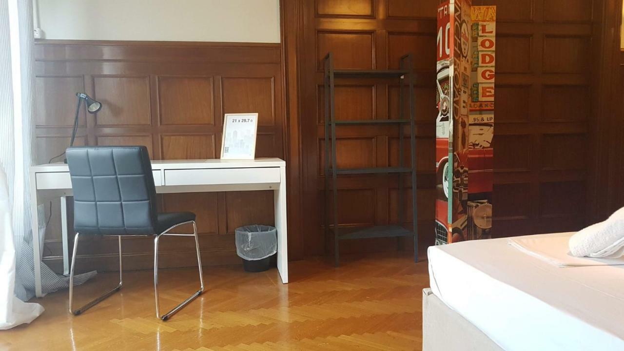 Violet Errathens Apartment - Athens Center, 7 Bd, 3 Bath Dış mekan fotoğraf