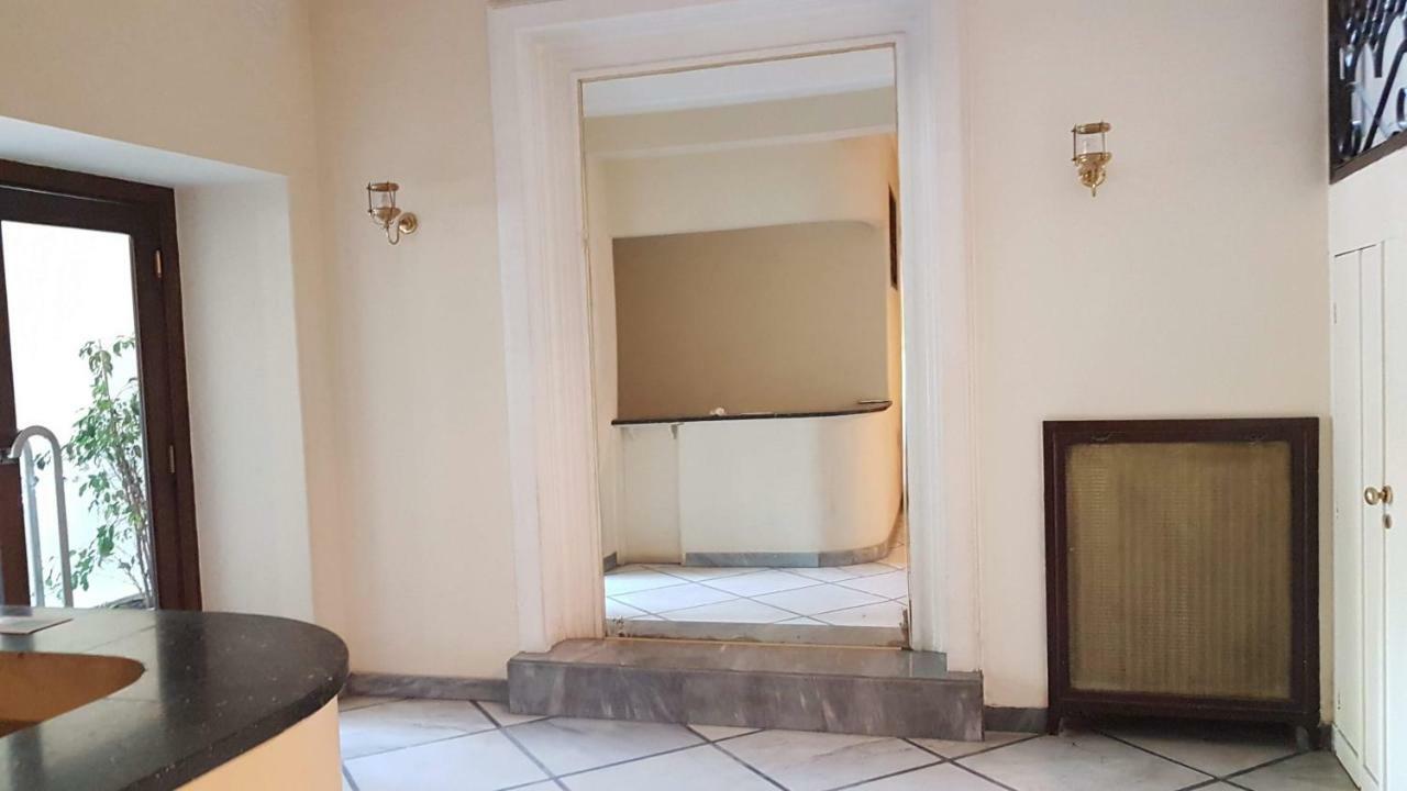 Violet Errathens Apartment - Athens Center, 7 Bd, 3 Bath Dış mekan fotoğraf