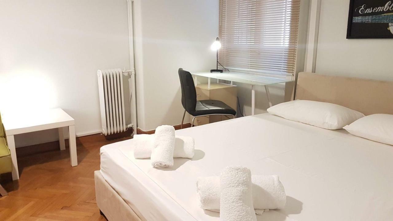 Violet Errathens Apartment - Athens Center, 7 Bd, 3 Bath Dış mekan fotoğraf