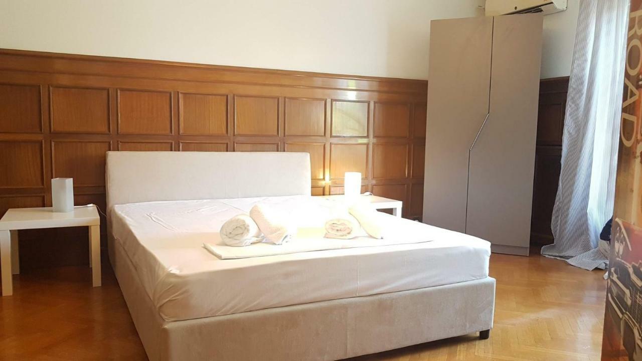 Violet Errathens Apartment - Athens Center, 7 Bd, 3 Bath Dış mekan fotoğraf