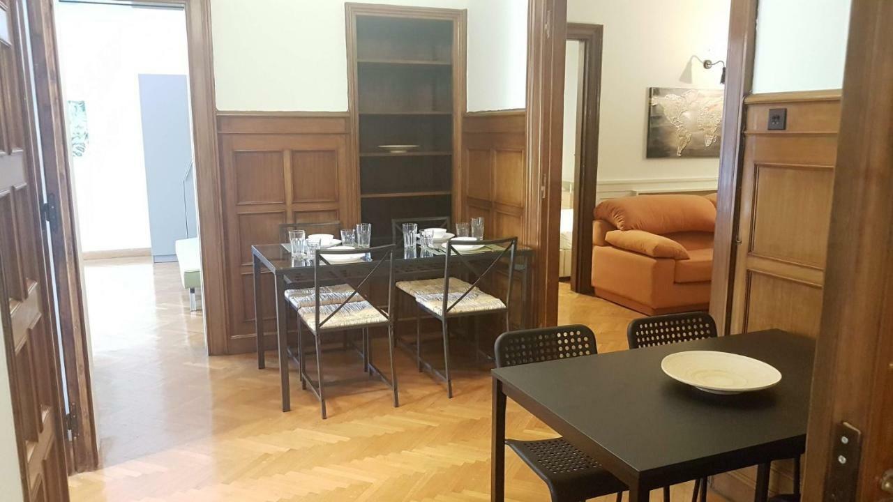 Violet Errathens Apartment - Athens Center, 7 Bd, 3 Bath Dış mekan fotoğraf