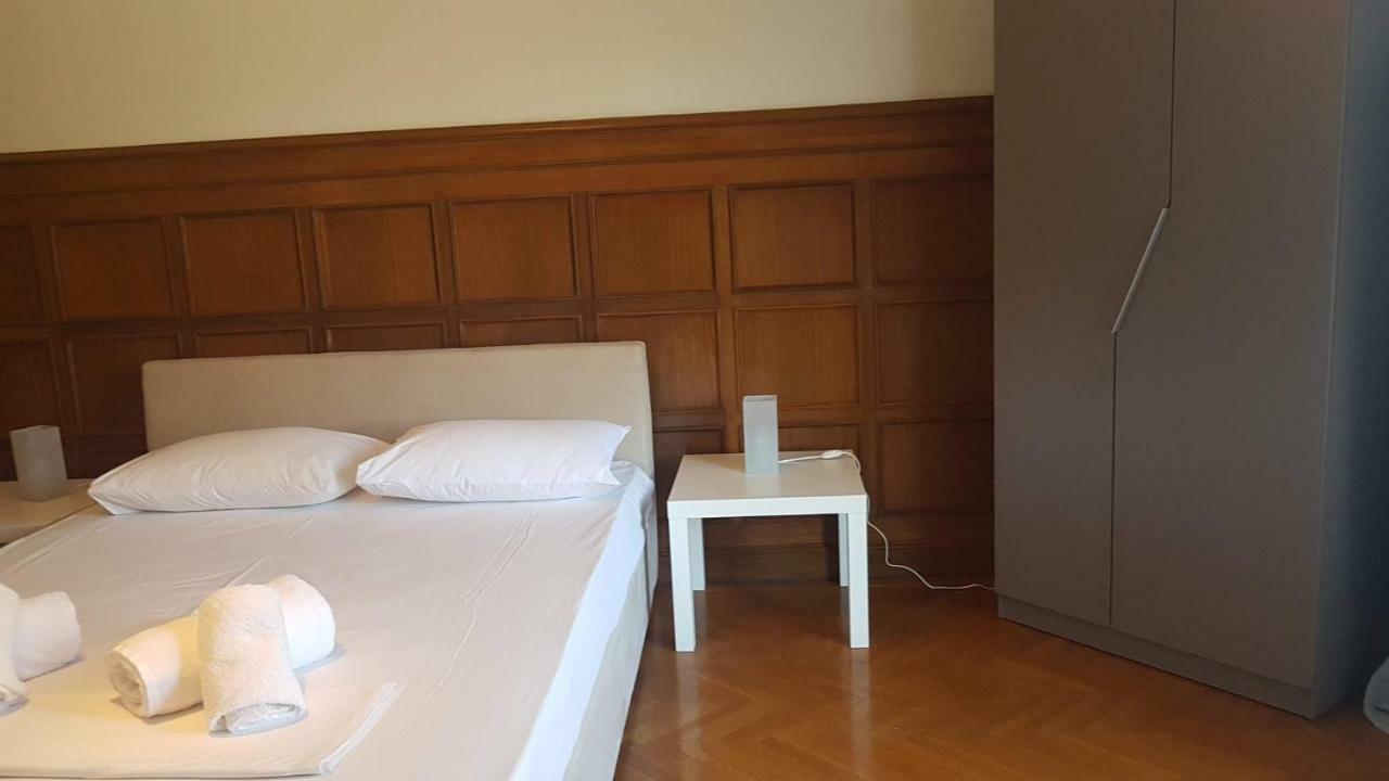 Violet Errathens Apartment - Athens Center, 7 Bd, 3 Bath Dış mekan fotoğraf