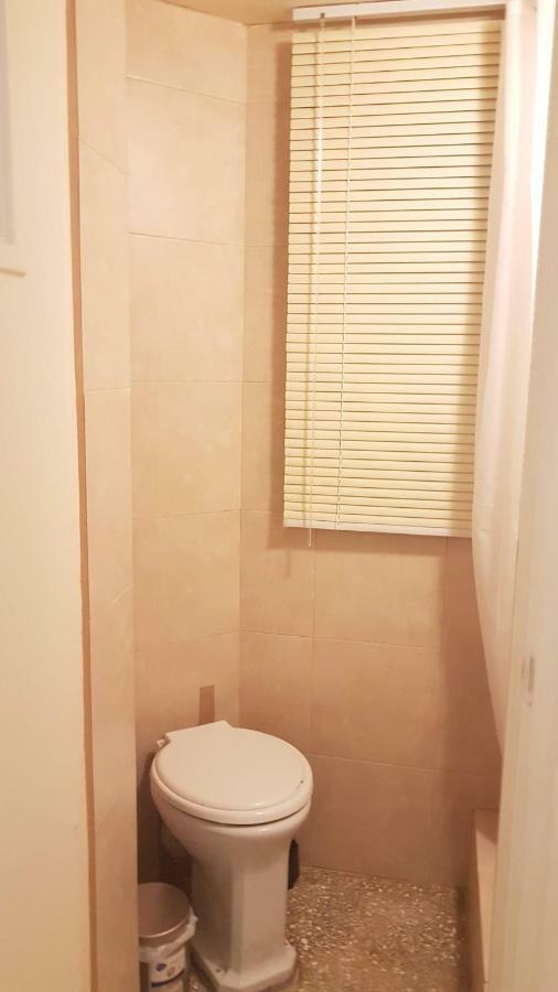Violet Errathens Apartment - Athens Center, 7 Bd, 3 Bath Dış mekan fotoğraf